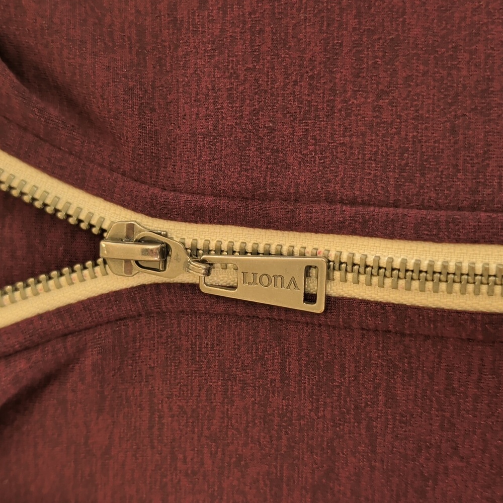 Vuori Halo Performance Hoodie Burgundy Black Heathered EUC - Picture 3 of 6